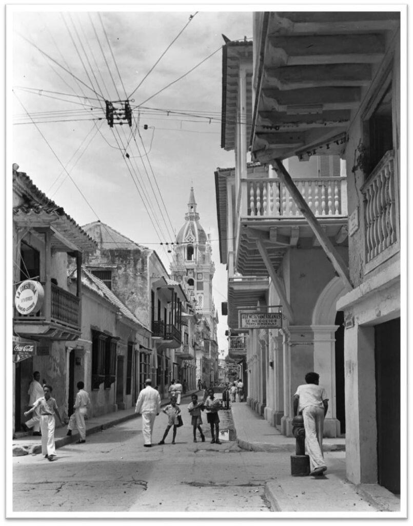 "La Plaza ofrecerá en breve una semblanza del fotógrafo cartagenero Nereo López, acompañada de algunas de sus muy significativas gráficas".